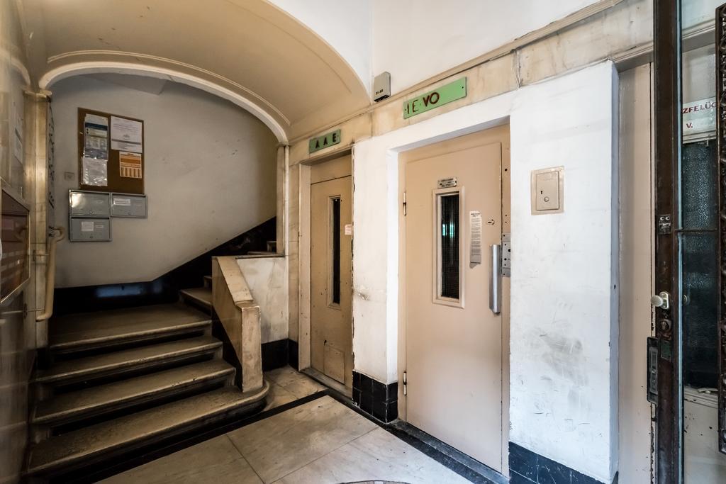 Bpr Charming Design Apartment With Balcony, A/C Budapeste Exterior foto