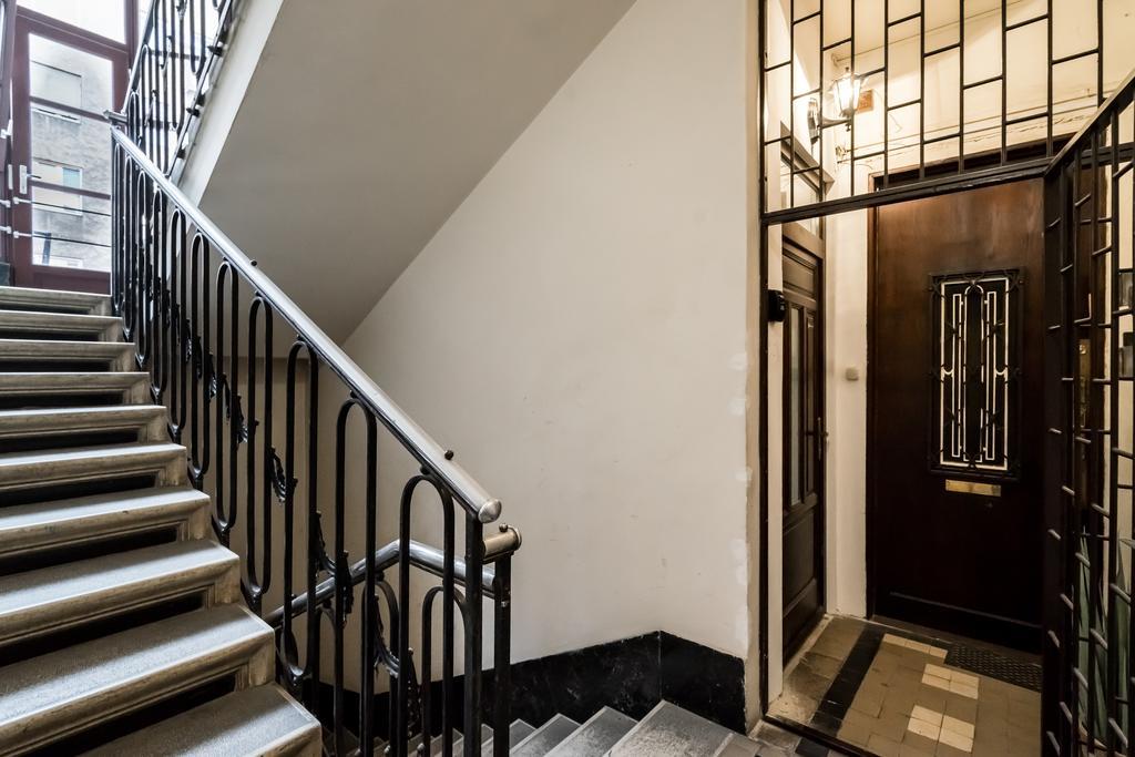 Bpr Charming Design Apartment With Balcony, A/C Budapeste Exterior foto